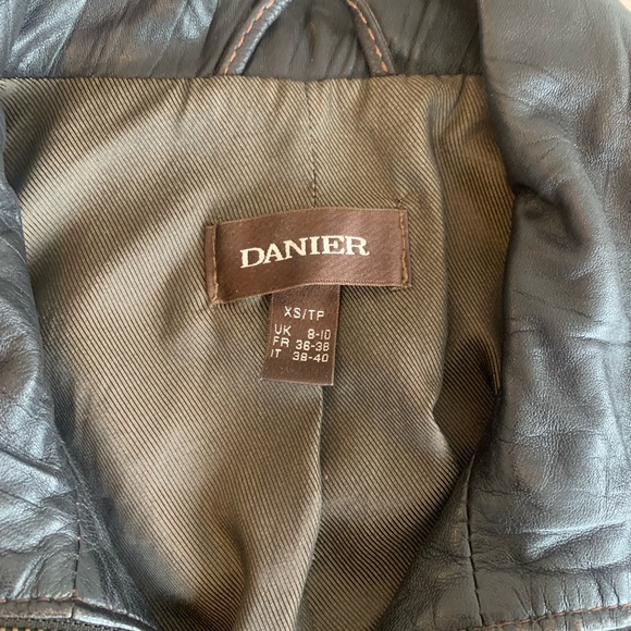 Danier Leather coat - Picture 5 of 6